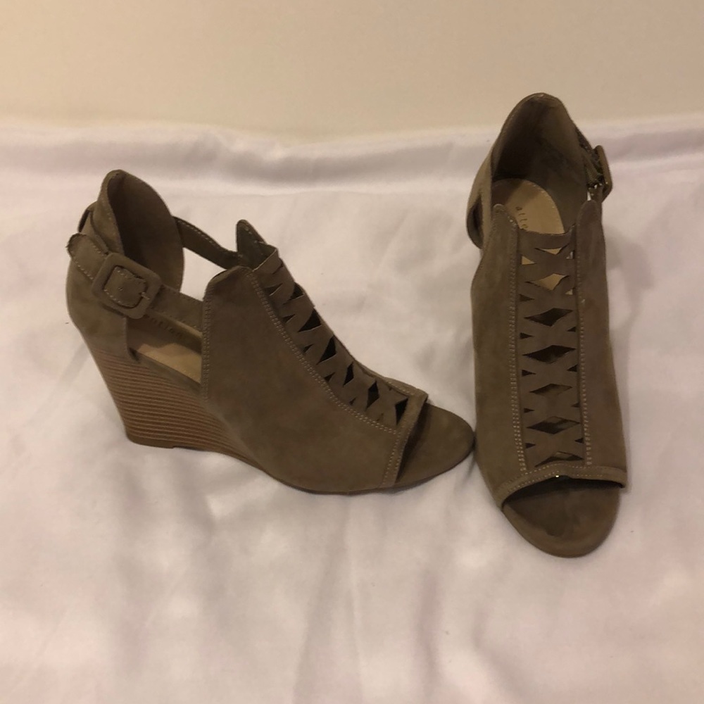 Open Toed Boot Wedges - Picture 2 of 2